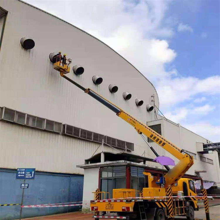 涟水县高空作业车出租服务：专业广告牌安装解决方案